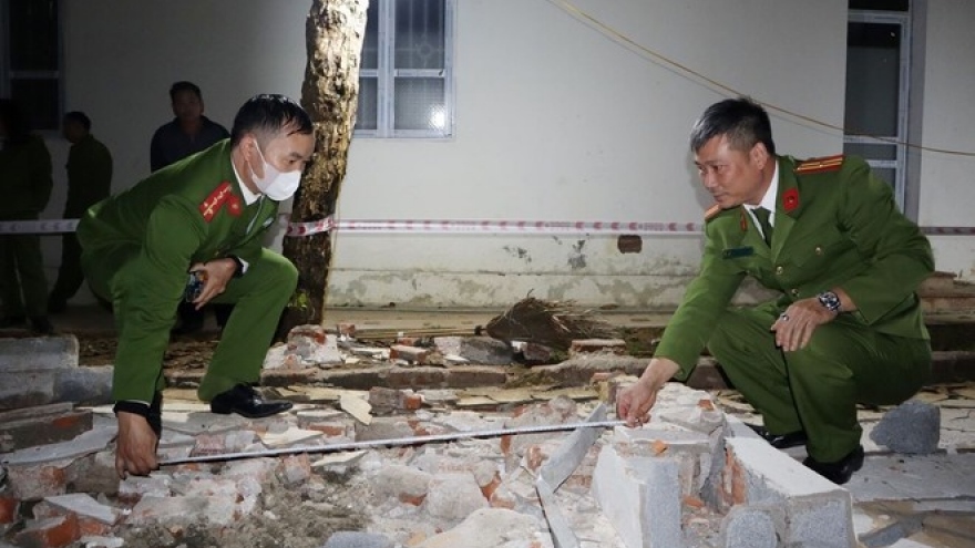 Hà Giang: Sập tường trường tiểu học, 4 người thương vong